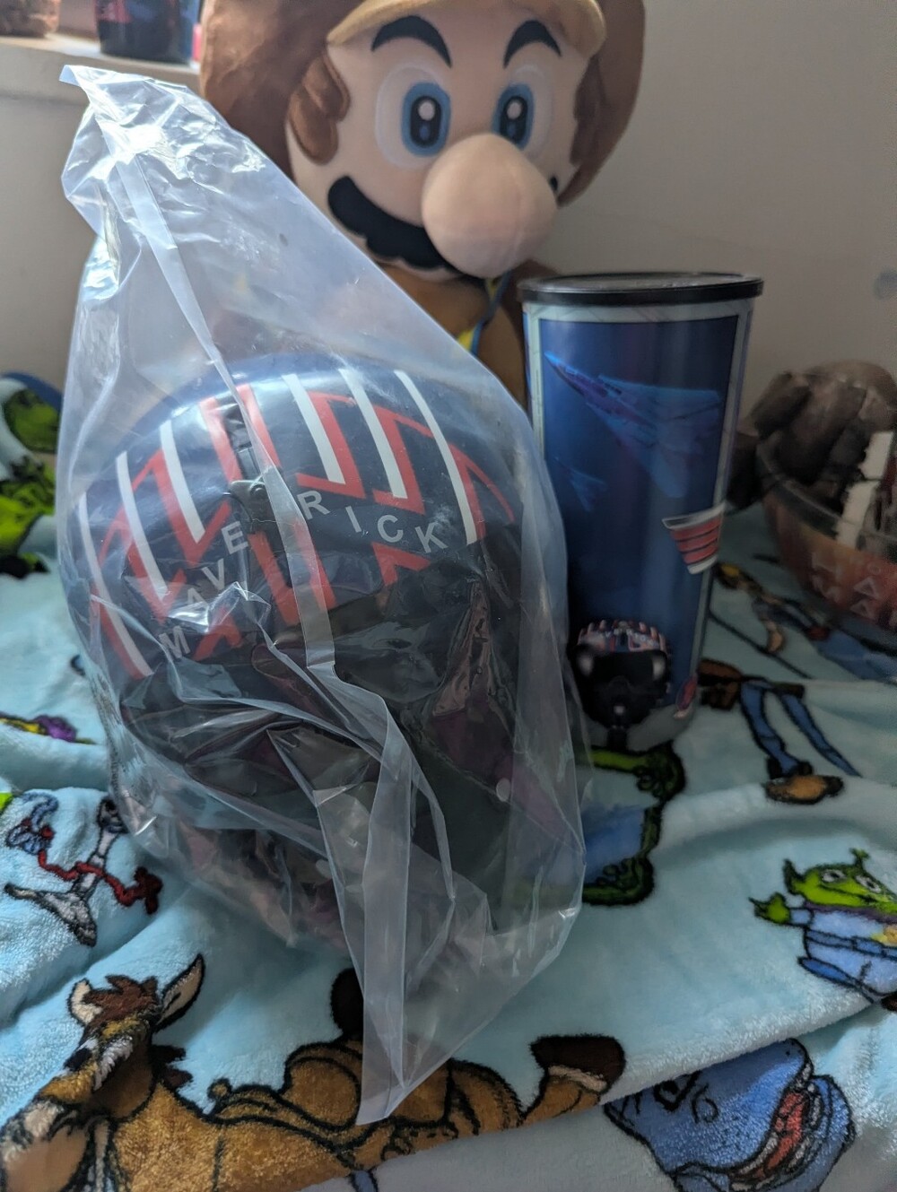 Top gun movie collectible maverick helmet popcorn bucket And Cup